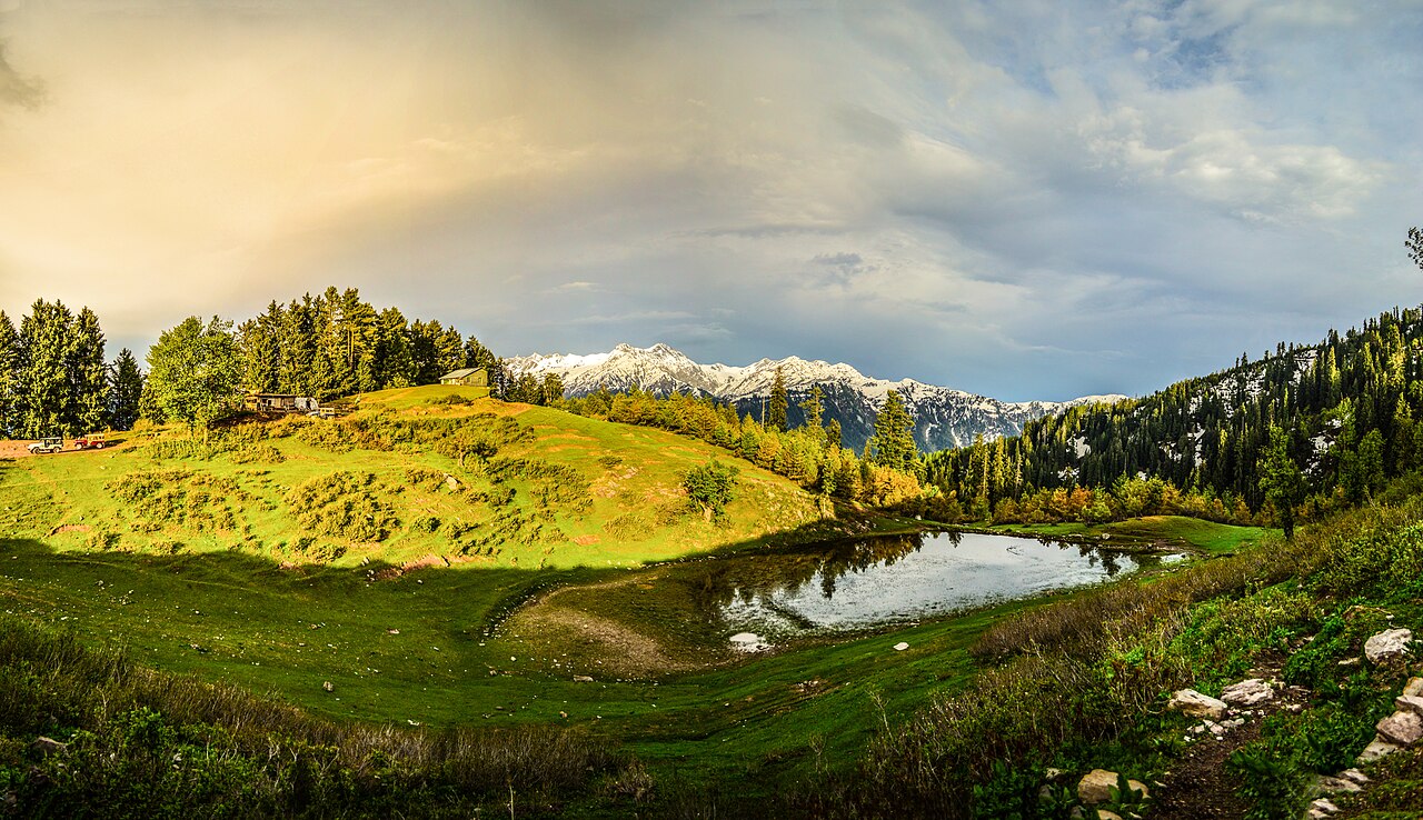 Lulusar Lake