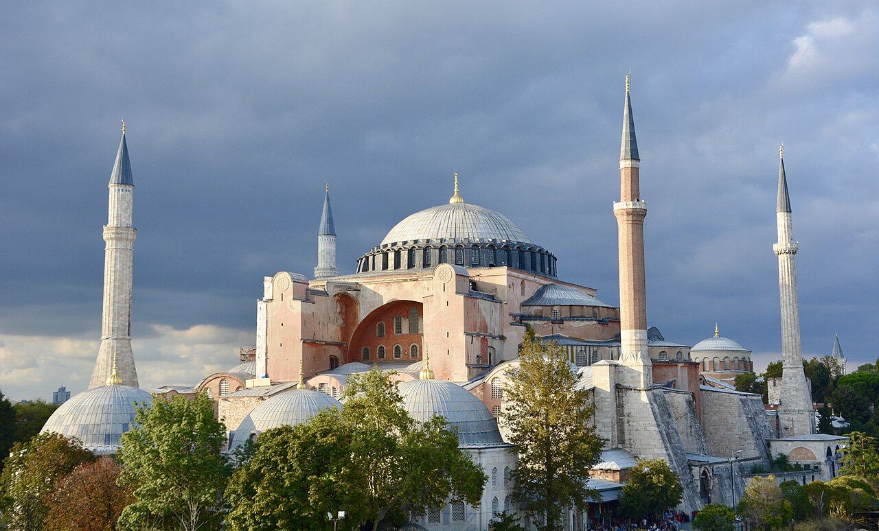 Hagia Sophia and the Blue Mosque in Sultanahmet